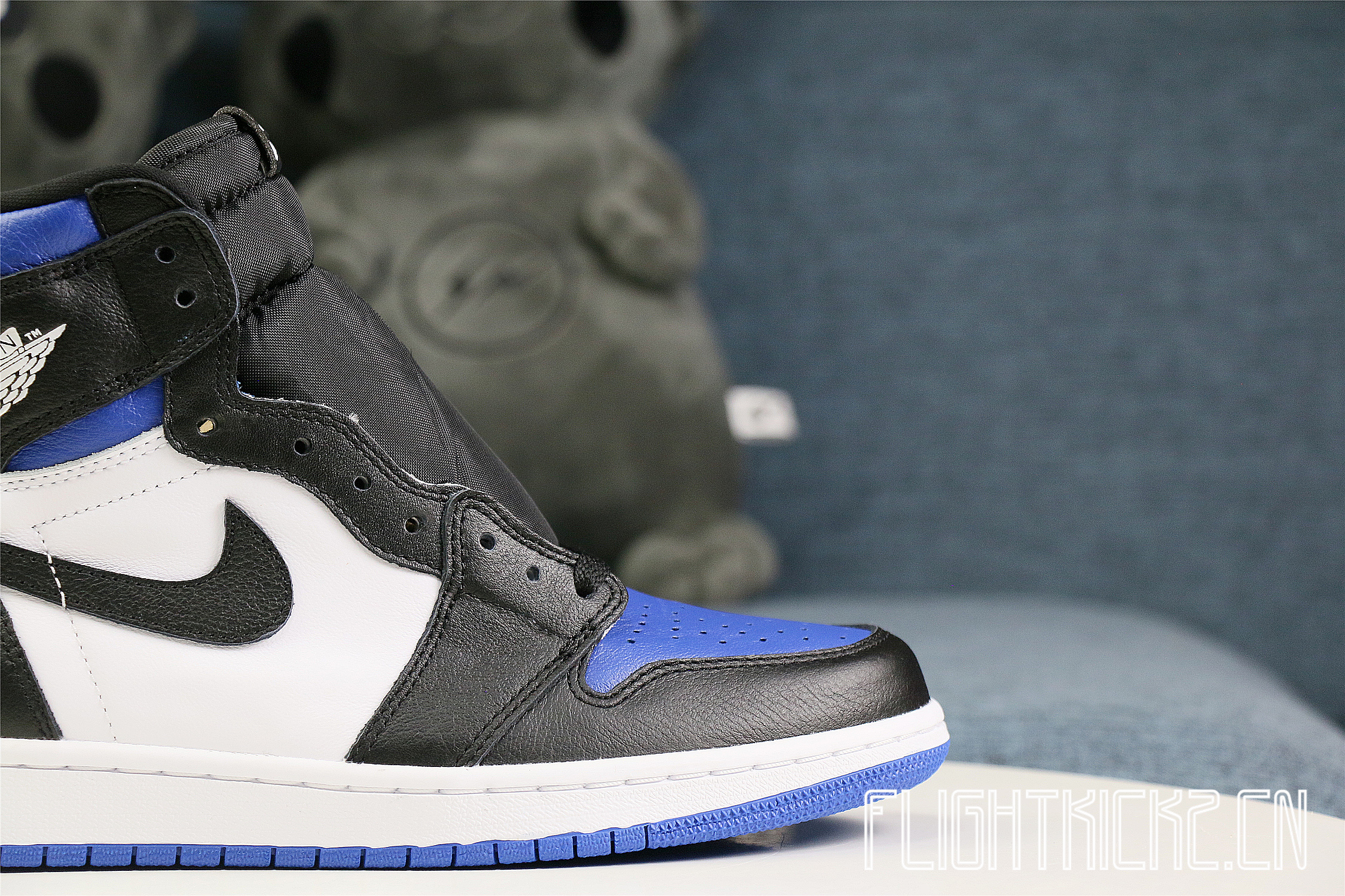 AIR JORDAN 1 Retro Royal Toe 2020