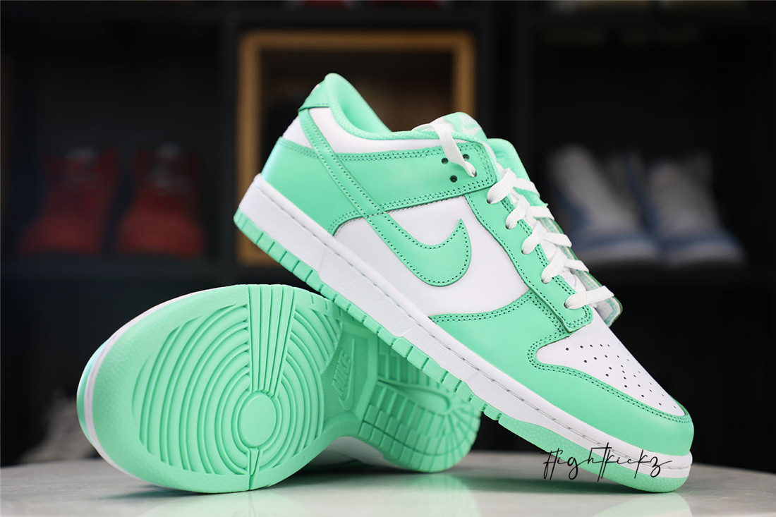 Nike Dunk Low Green Glow 2021