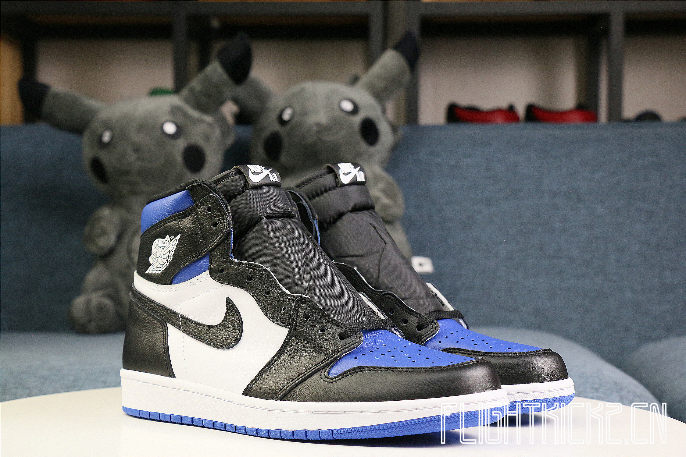 AIR JORDAN 1 Retro Royal Toe 2020