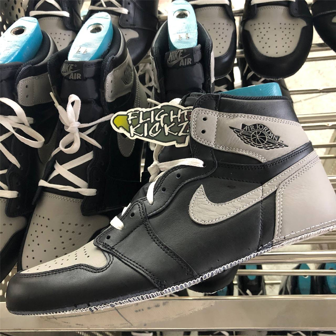 Air Jordan 1 OG Shadow 2018 (LN5 A1)