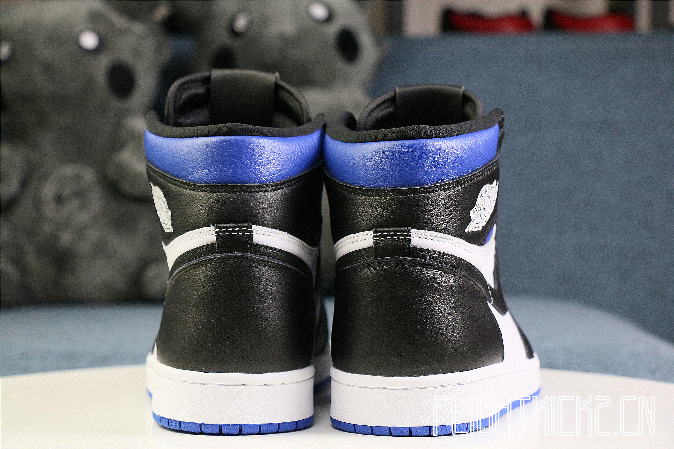 AIR JORDAN 1 Retro Royal Toe 2020