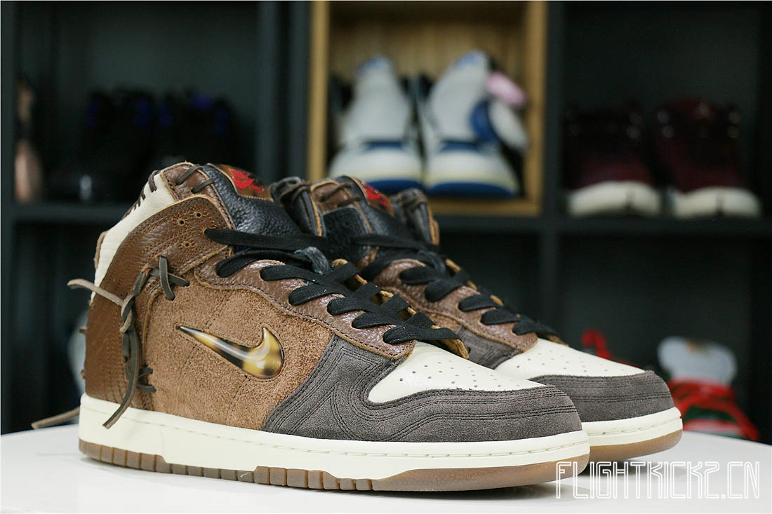 Nike Dunk High Bodega Legend Fauna Brown