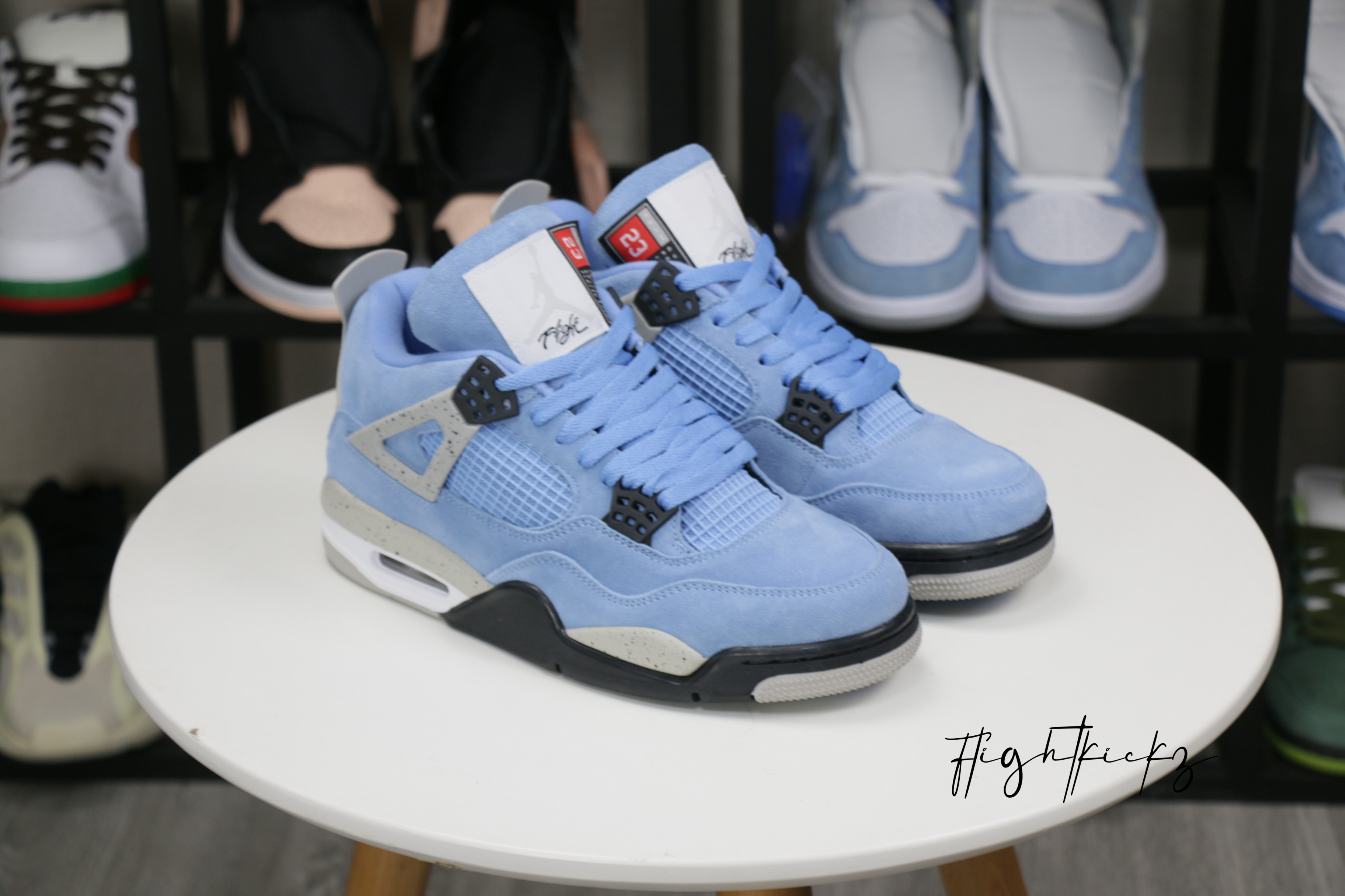 Jordan 4 Retro Universtity Blue 2021( Ln5 A1 )