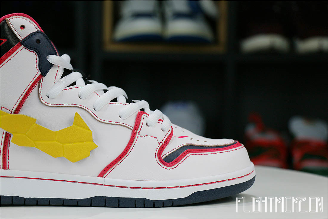 Nike Dunk SB High RX-0 Unicorn Gundam