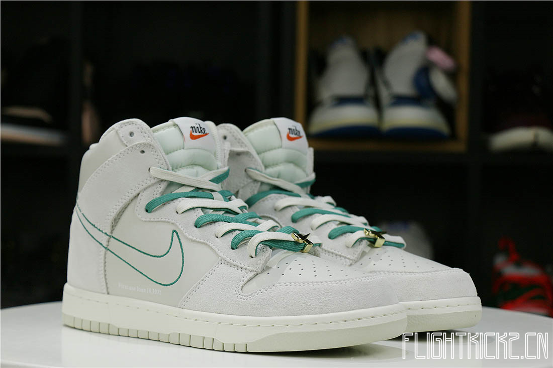 Nike Dunk High First Use Sail