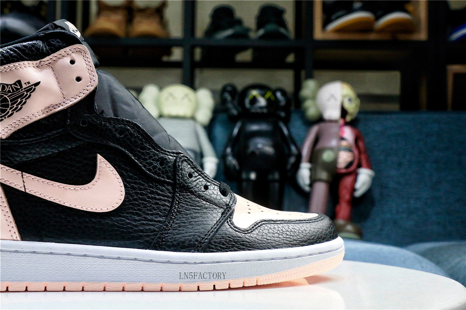 Jordan 1 Retro High Black Crimson Tint