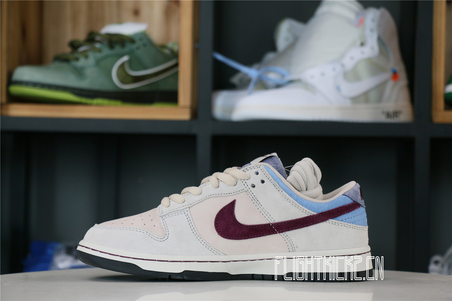 Otomo Katsuhiro x Nike SB Dunk Low Steamboy OST Dark Red Blue