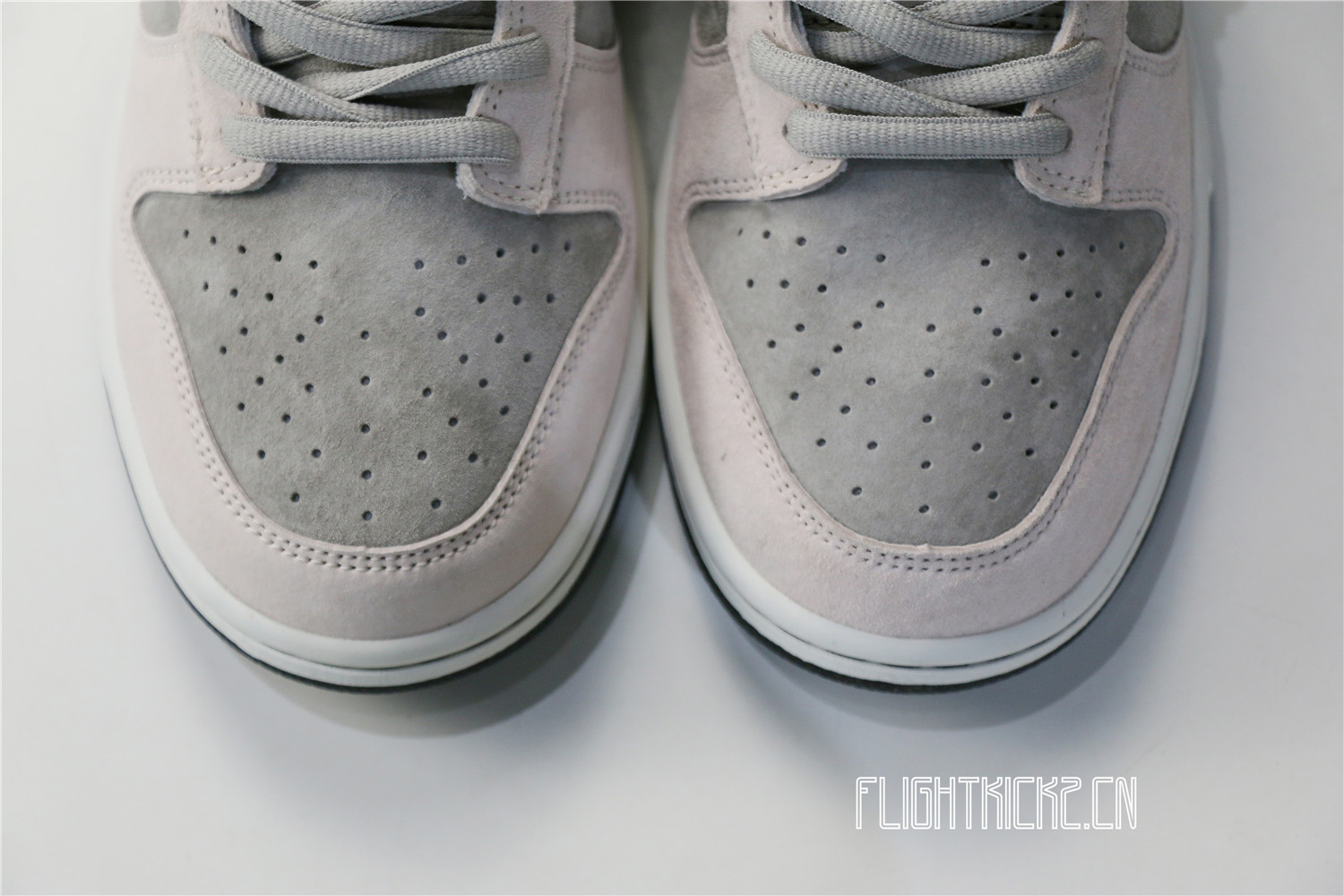 Otomo Katsuhiro x Nike SB Dunk Low Steamboy OST White Black