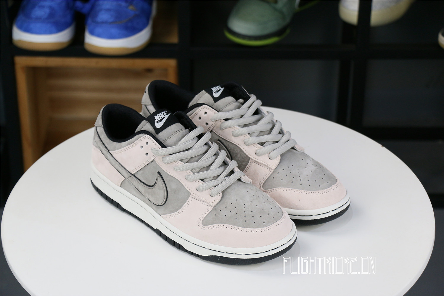 Otomo Katsuhiro x Nike SB Dunk Low Steamboy OST White Black