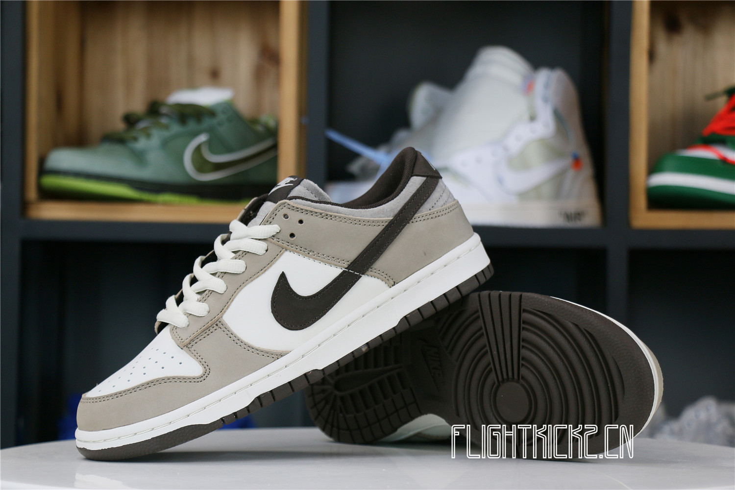 Otomo Katsuhiro x Nike SB Dunk Low Steamboy OST White Brown