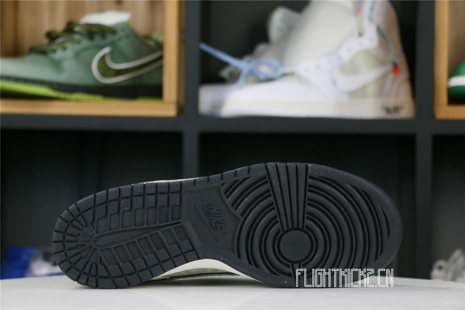 Otomo Katsuhiro x Nike SB Dunk Low Steamboy OST White Black