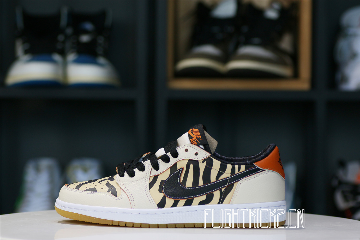 Jordan 1 Low OG Year of the Tiger