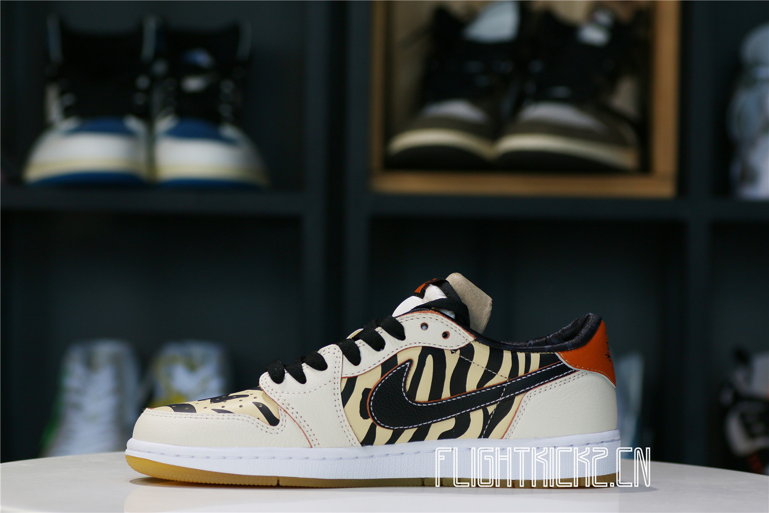 Jordan 1 Low OG Year of the Tiger