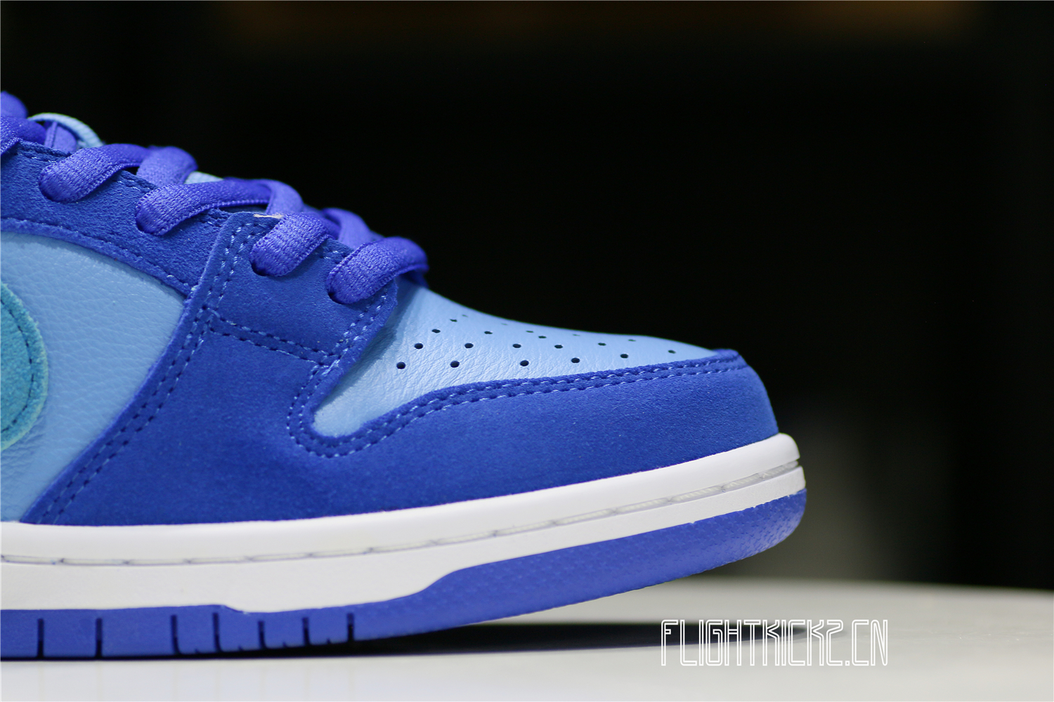 Nike SB Dunk Low Blue Raspberry