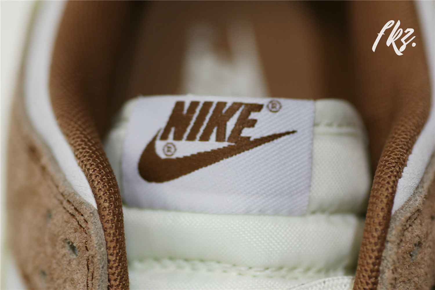 Nike Dunk Low Medium Curry 2021