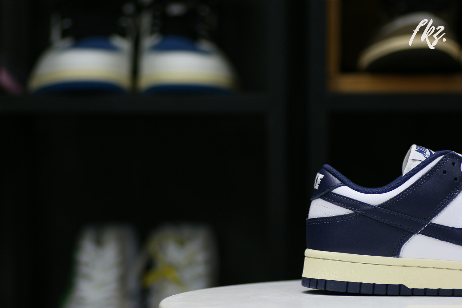 Nike Dunk Low Vintage Navy (W)