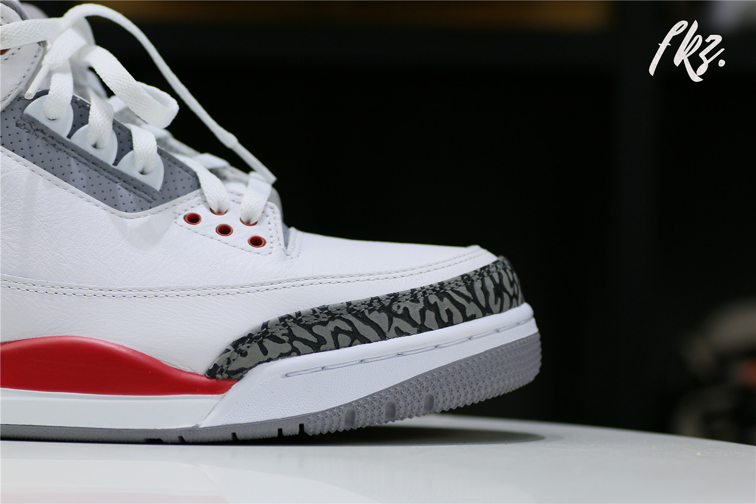 AIR JORDAN 3 RETRO ‘FIRE RED’ 2022