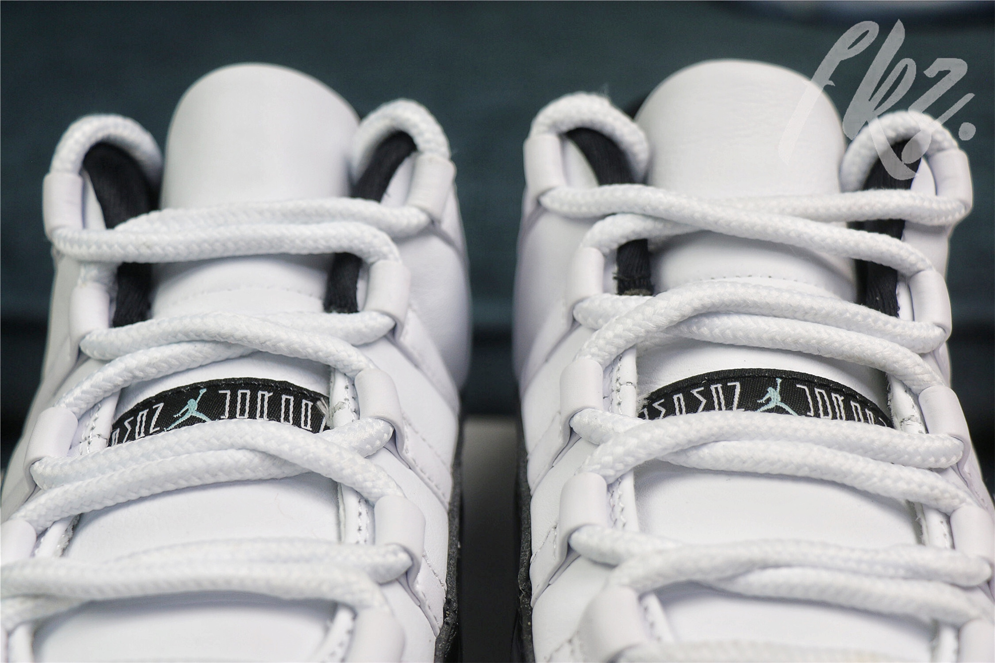 Air Jordan 11 Retro Low Emerald/Easter