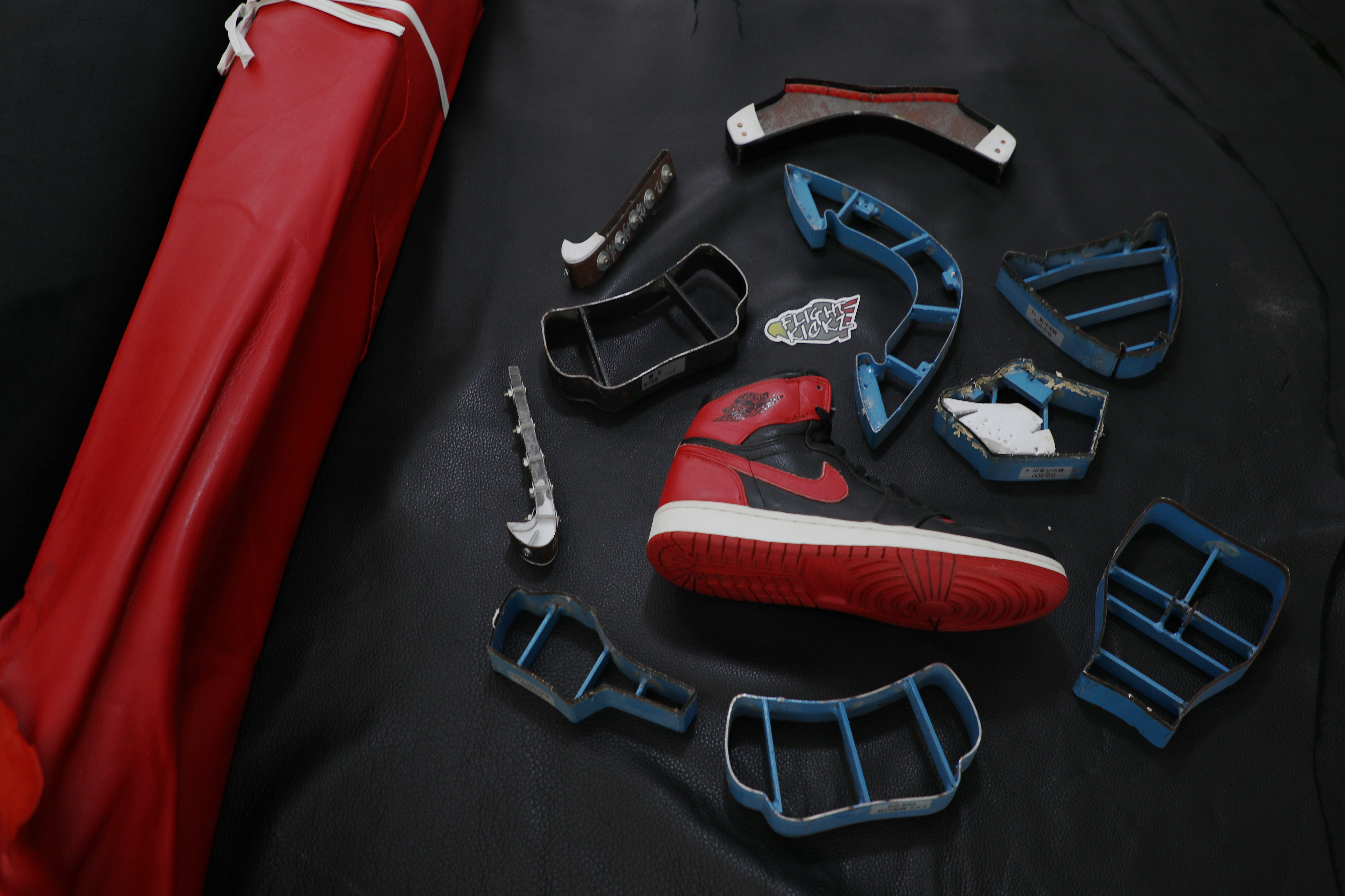 Air Jordan 1 OG Banned/Bred 2011 (LN5 A1 ,Deadstock,with tiny Flaws)