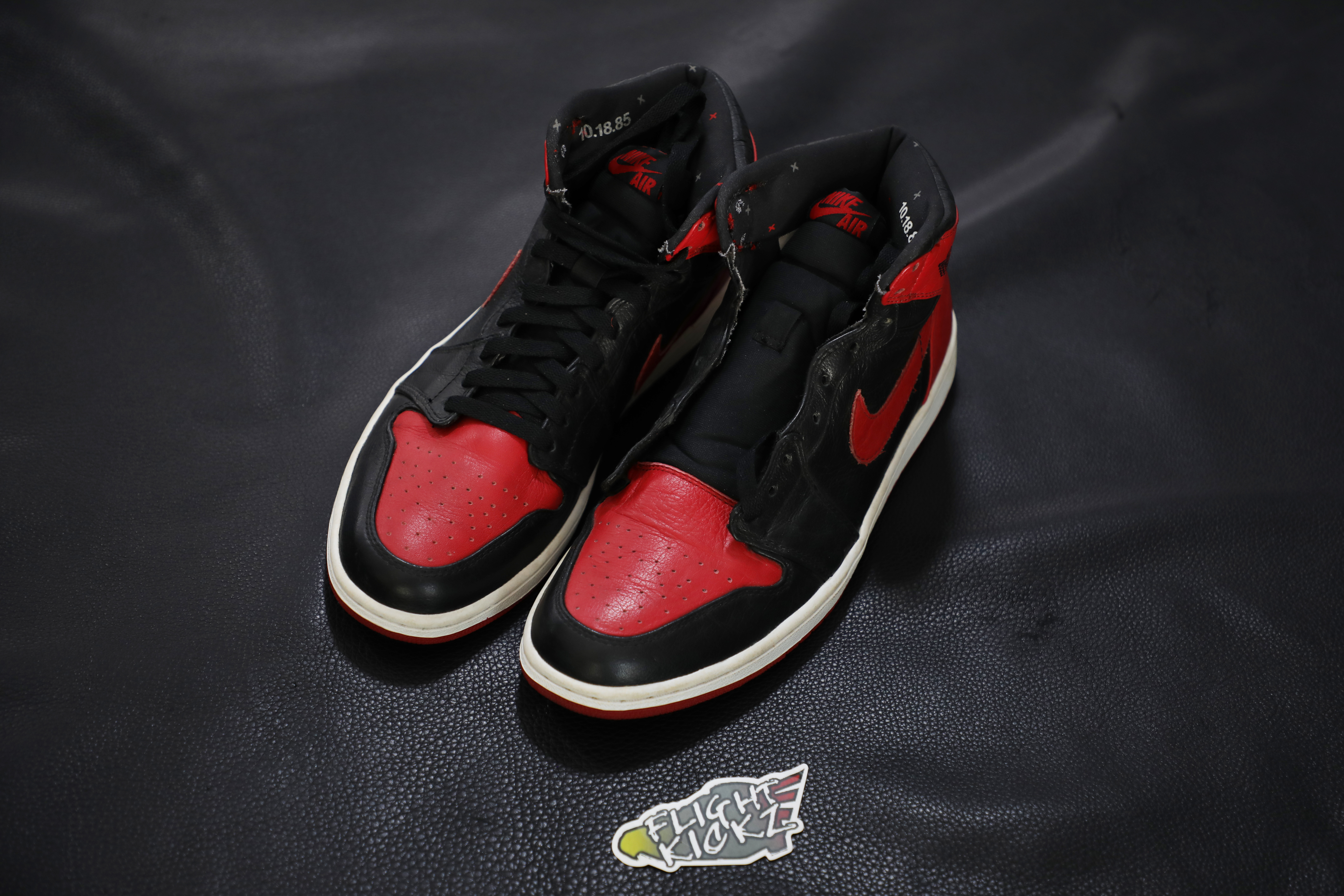 Air Jordan 1 OG Banned/Bred 2011 (LN5 A1 ,Deadstock,with tiny Flaws)
