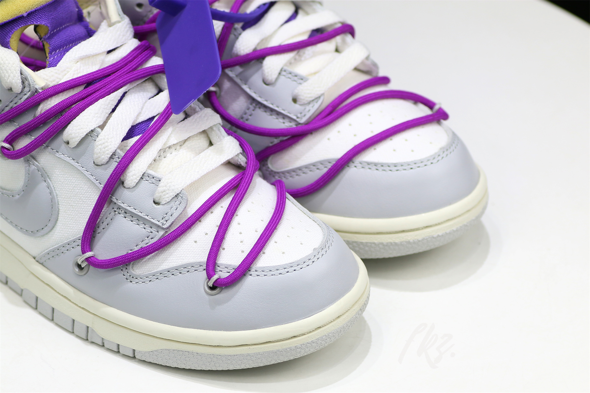 Nike Dunk Low Off-White Lot 28