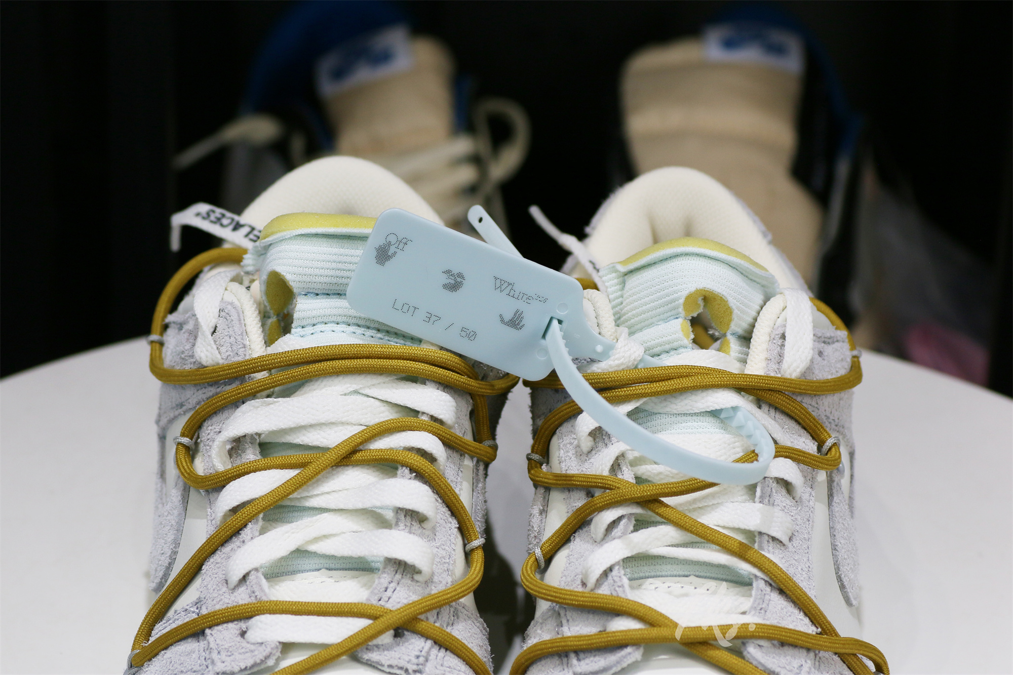 Nike Dunk Low Off-White Lot 37