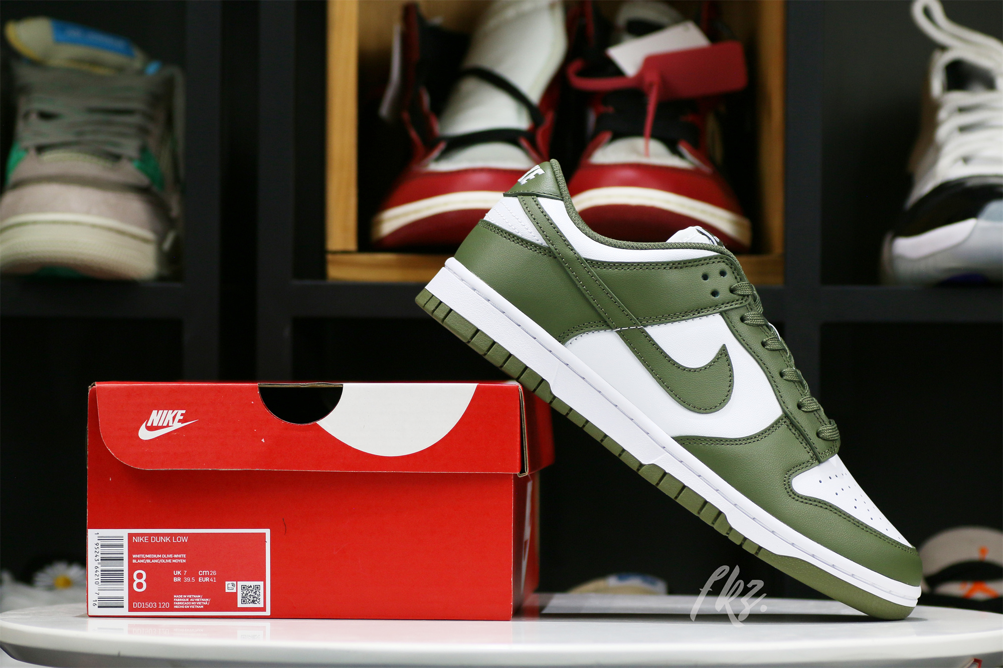 Nike Dunk Medium Olive W