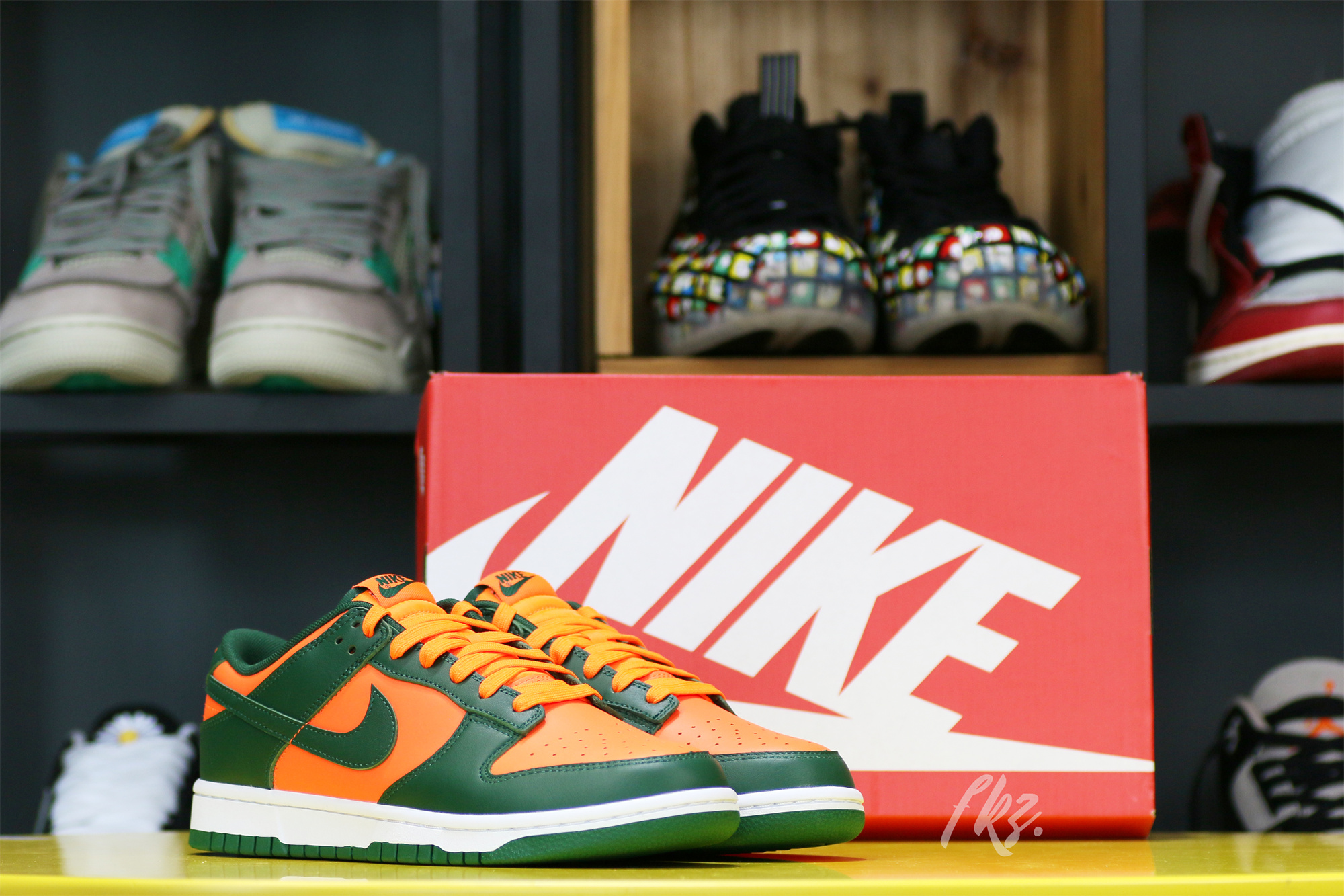 Nike Dunk Low “Miami Hurricanes”
