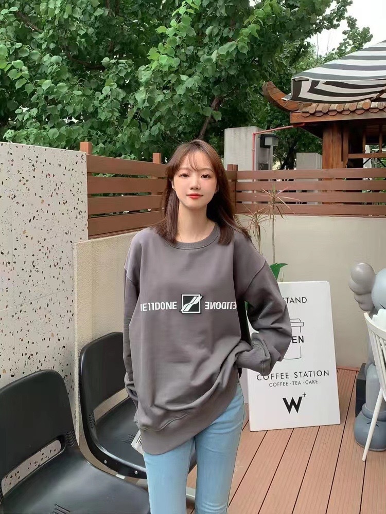 W3LL mirror image silicone letter hoodie