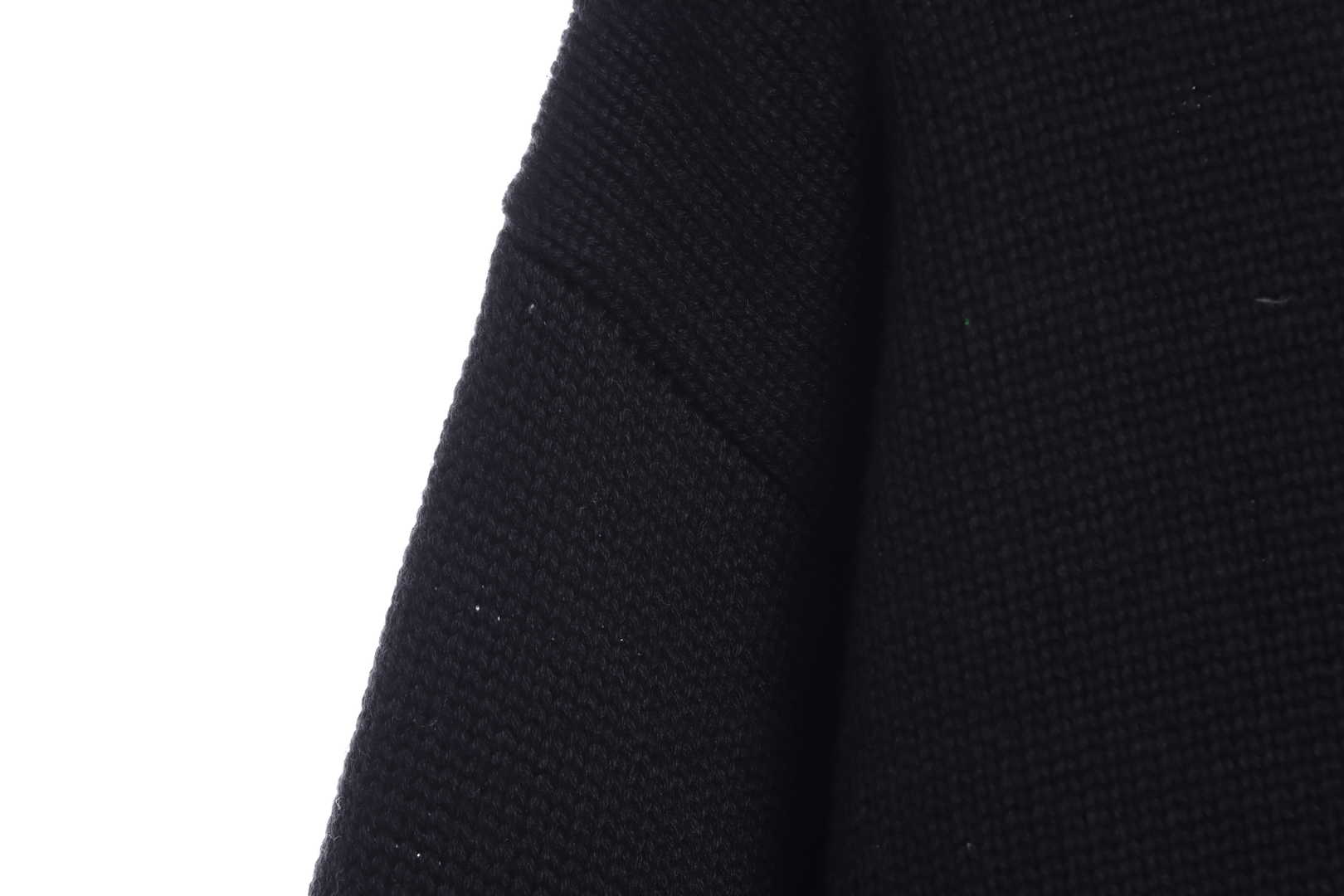 Stussy22SS Crown Crew Neck Pullover Long Sleeve Sweater