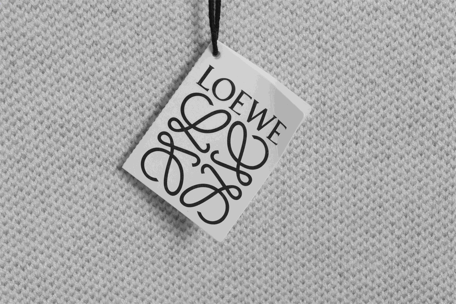 Loevve 22FW pocket four-leaf clover jacquard crew neck sweater