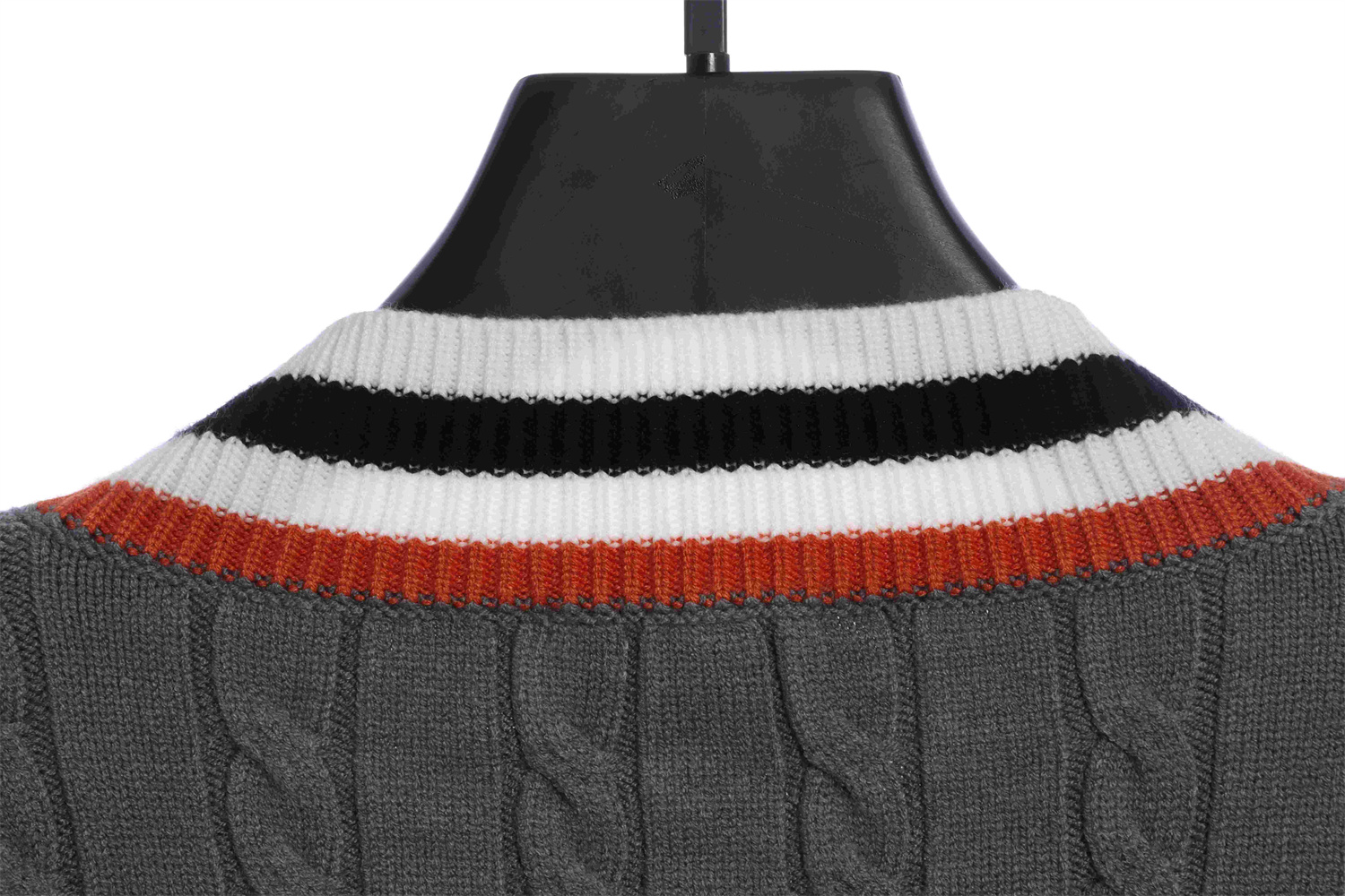 LOEVVE SS22 striped color block V-neck pullover sweater