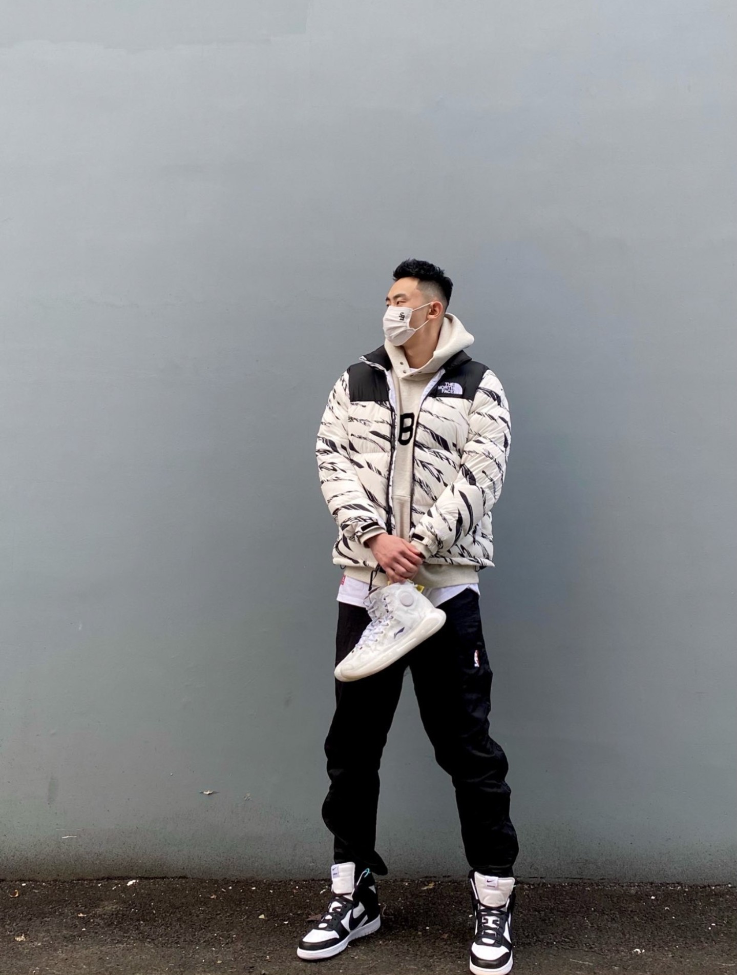 White ‘ZebraLogoPattern’ Down Jacket