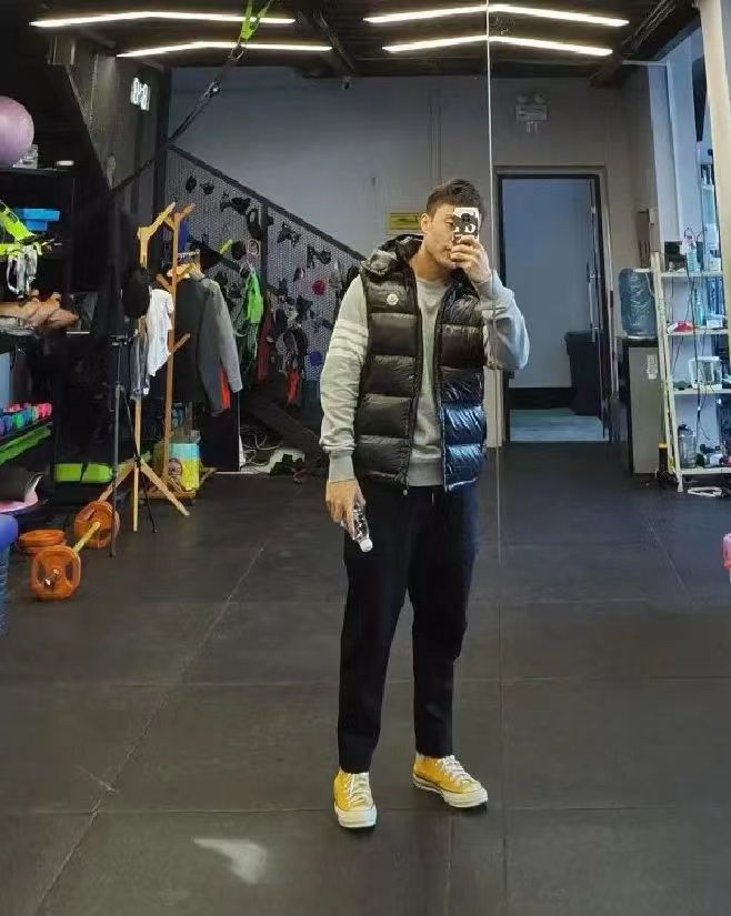 M0nm0uth Classic Logo Hooded Vest