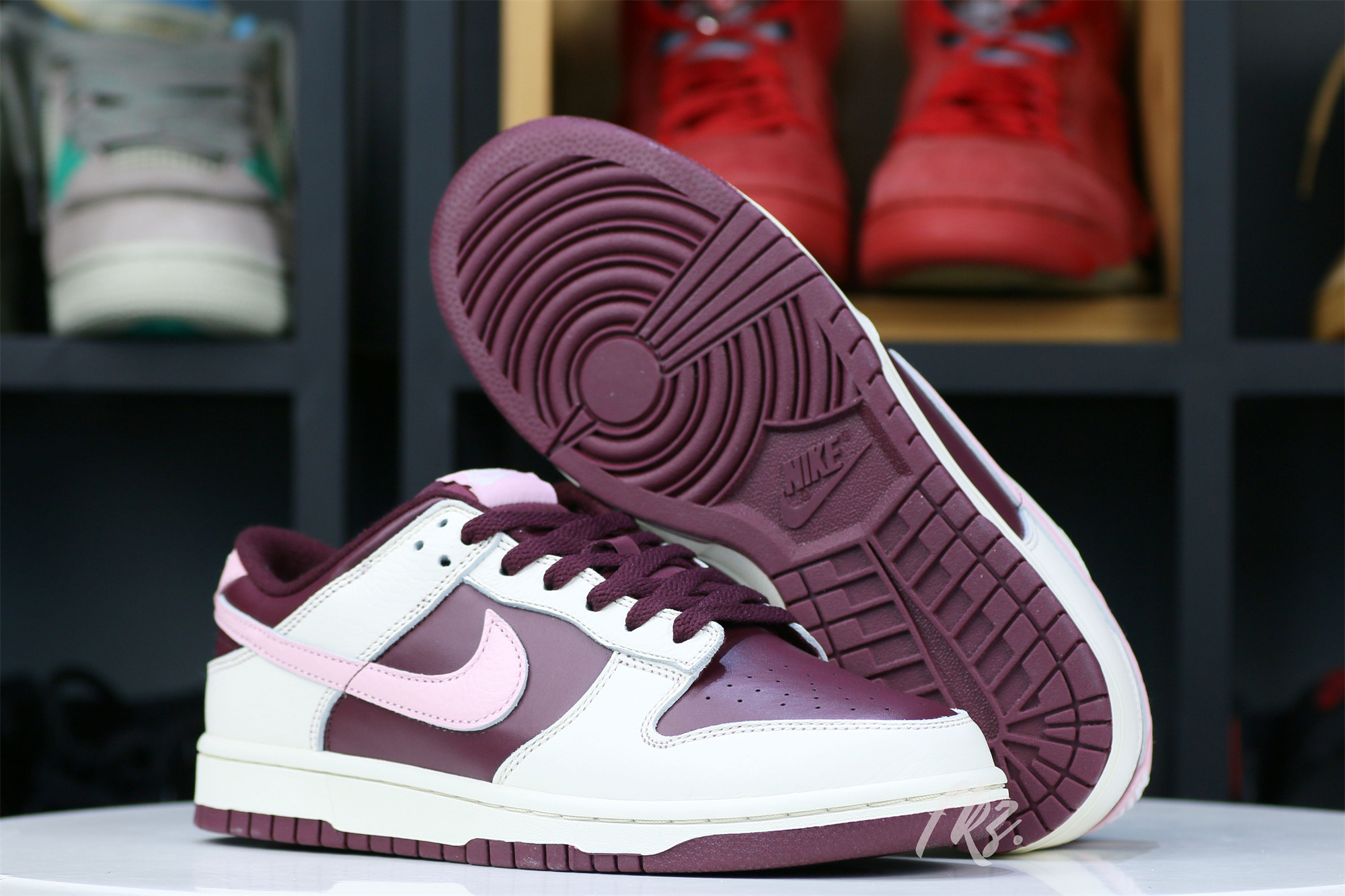 Nike Dunk Low Retro PRM Valentine’s Day 2023