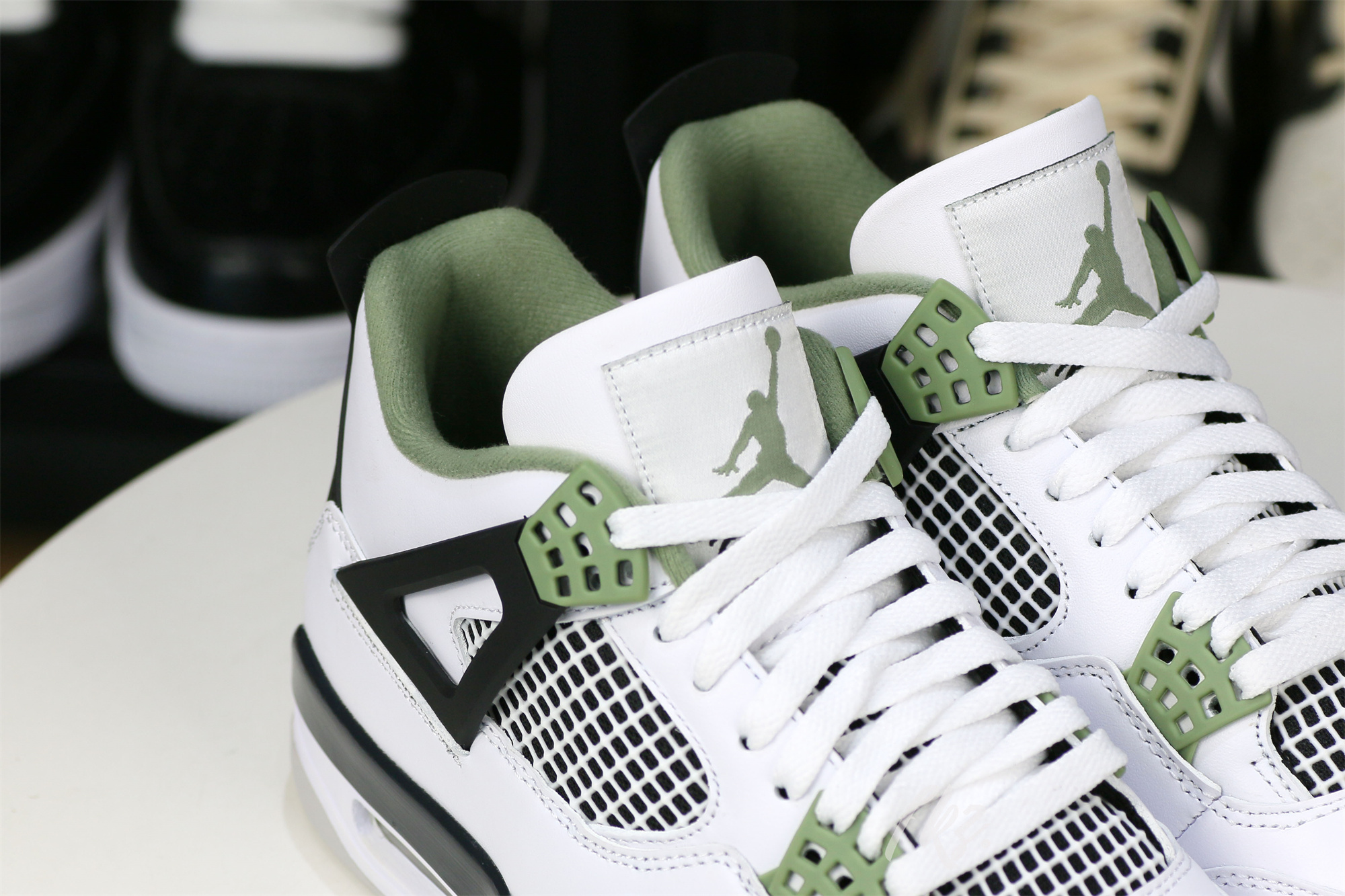 Jordan 4 Retro Seafoam WMs 2023