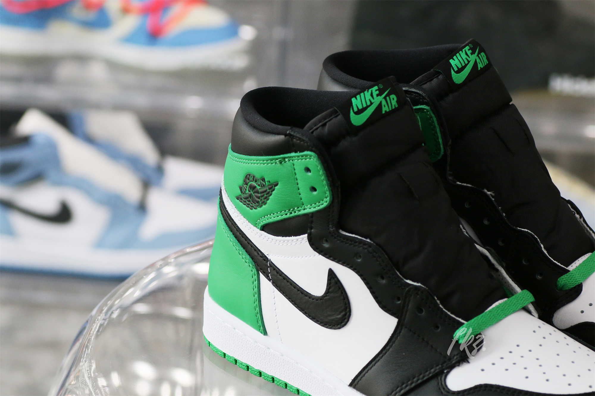 Air Jordan 1 High Lucky Green 2023