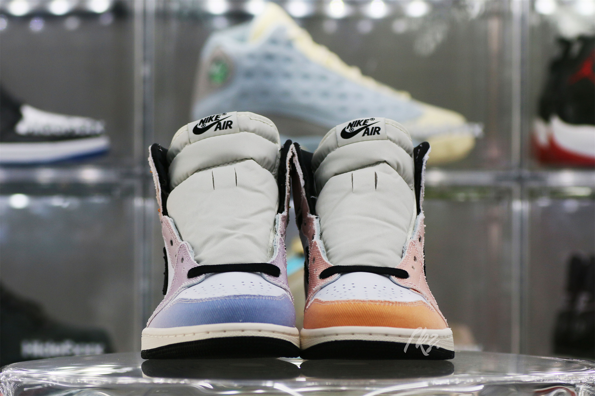 Air Jordan 1 Retro High OG Skyline