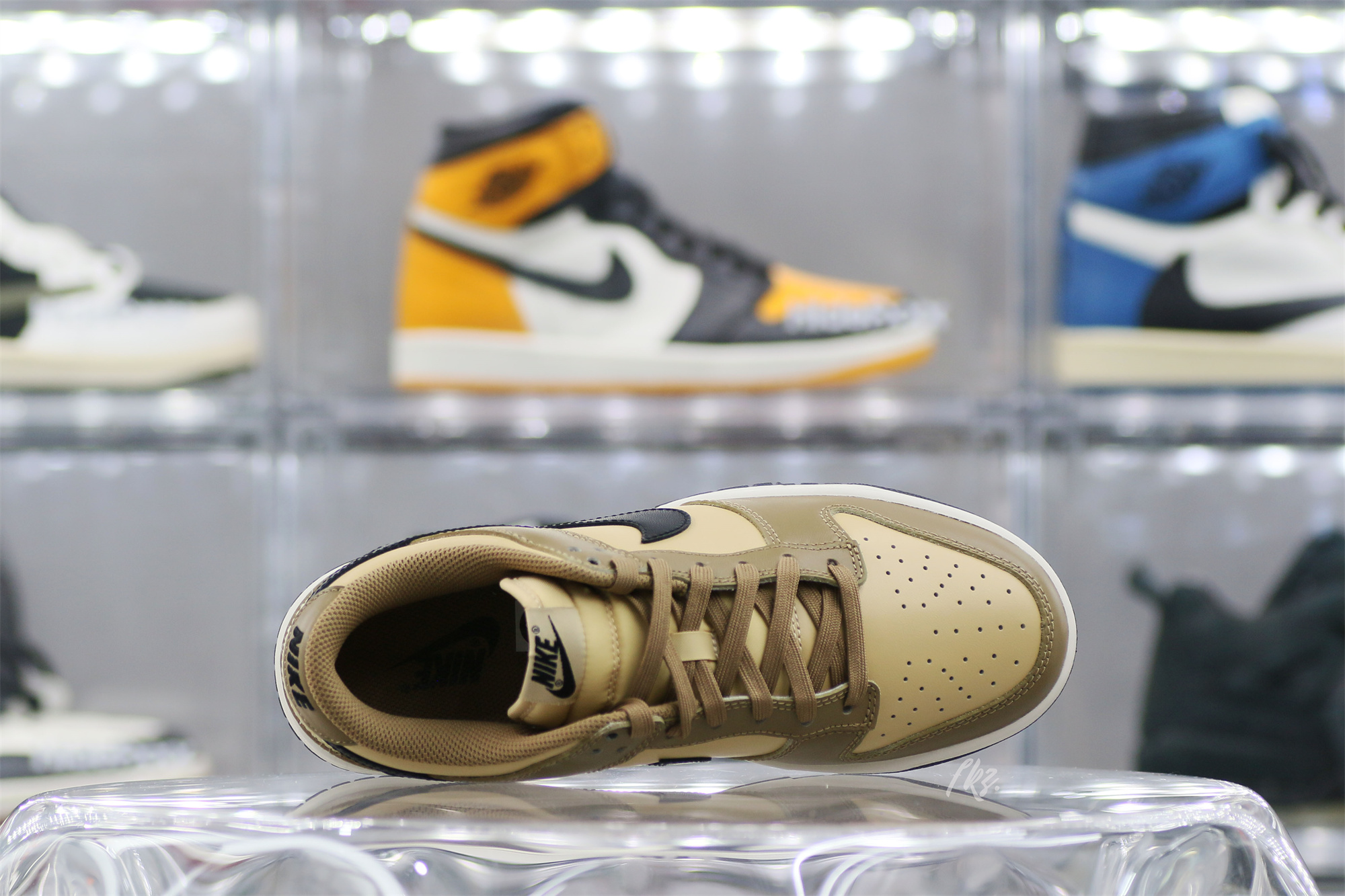 Nike Dunk Low Dark Driftwood (W)