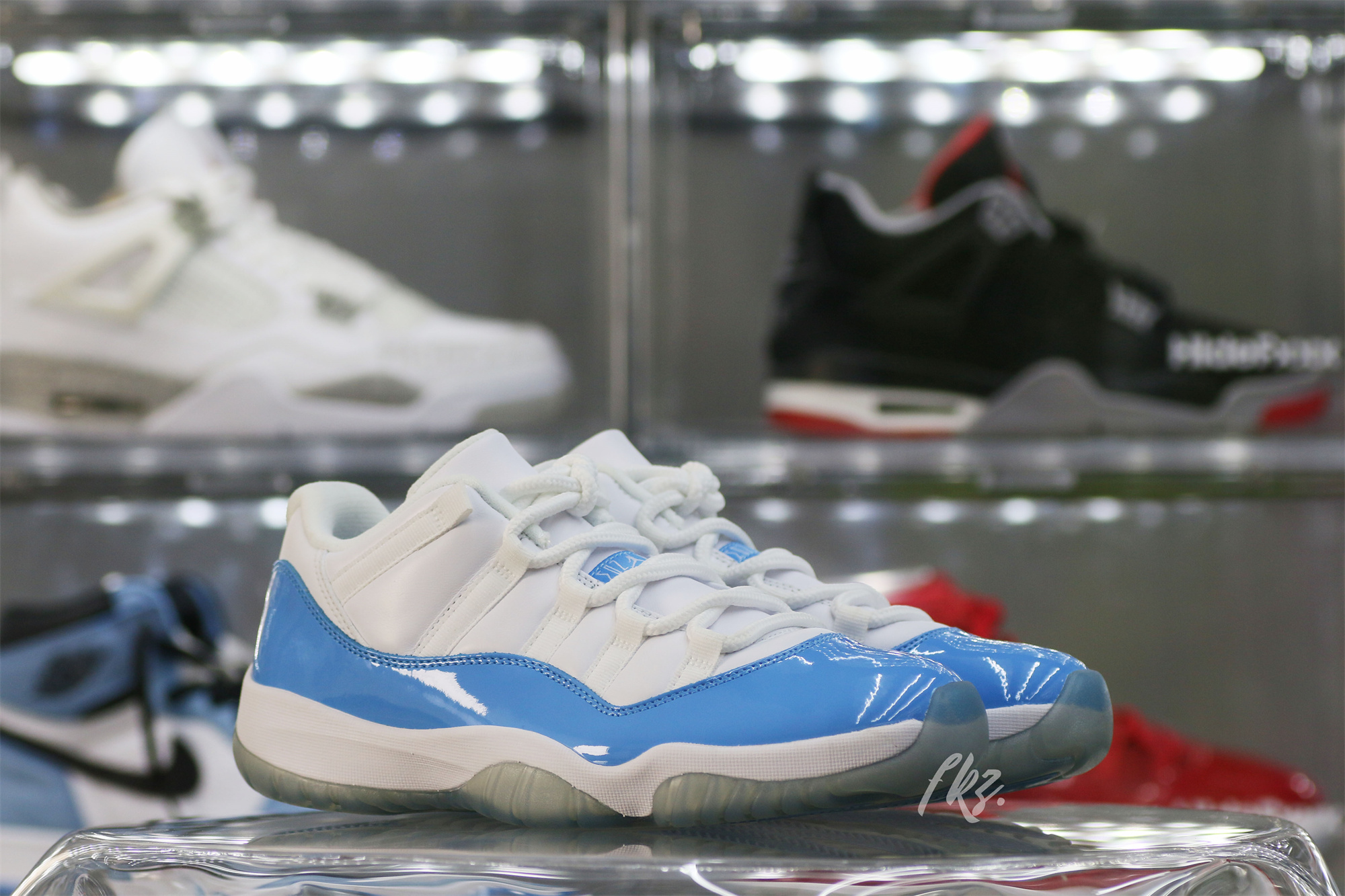 Air Jordan 11 Retro Low UNC