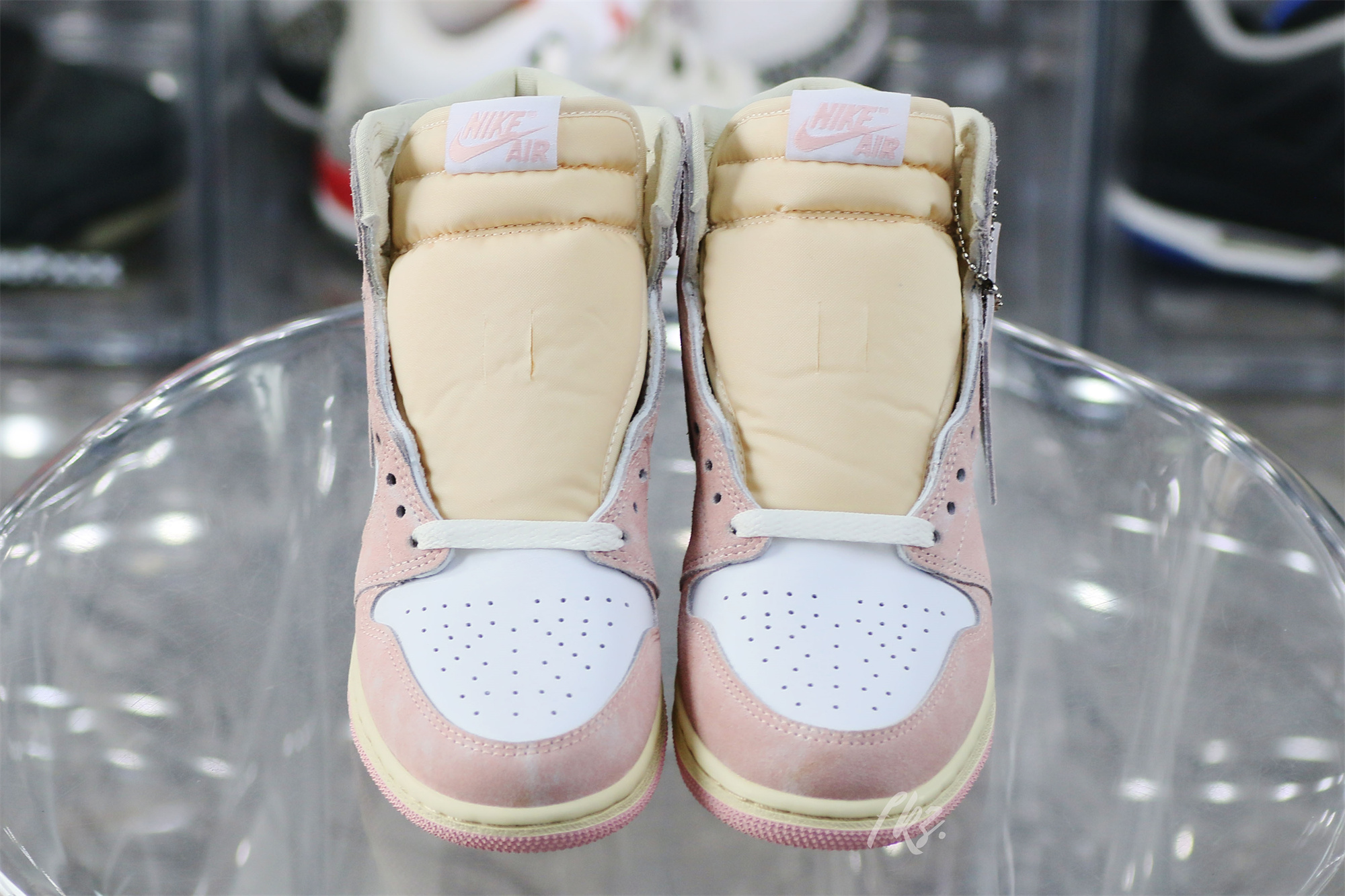 Air Jordan 1 Retro High OG ‘Washed Pink’ Wmns