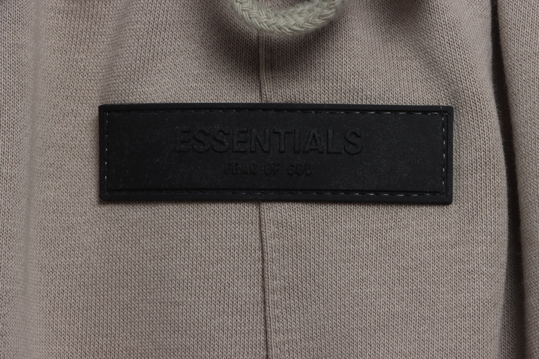 Essenti@ls Flocked alphabet shorts