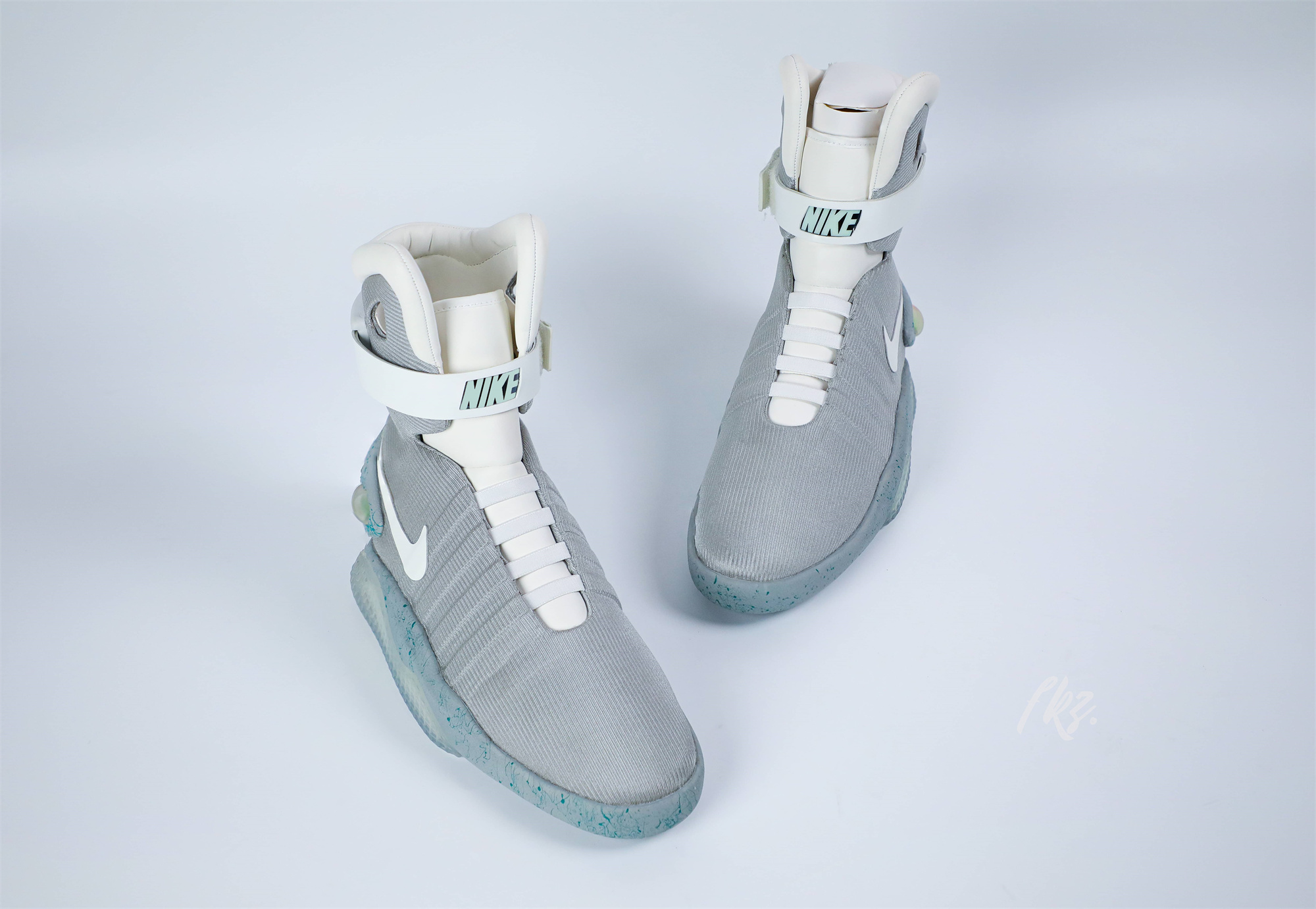 Nike MAG Back To The Future (2016)