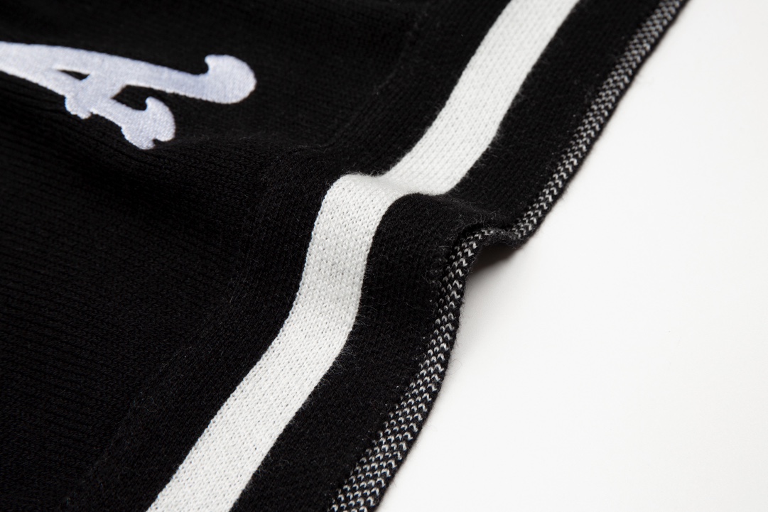 Letter A black and white striped knitted shorts