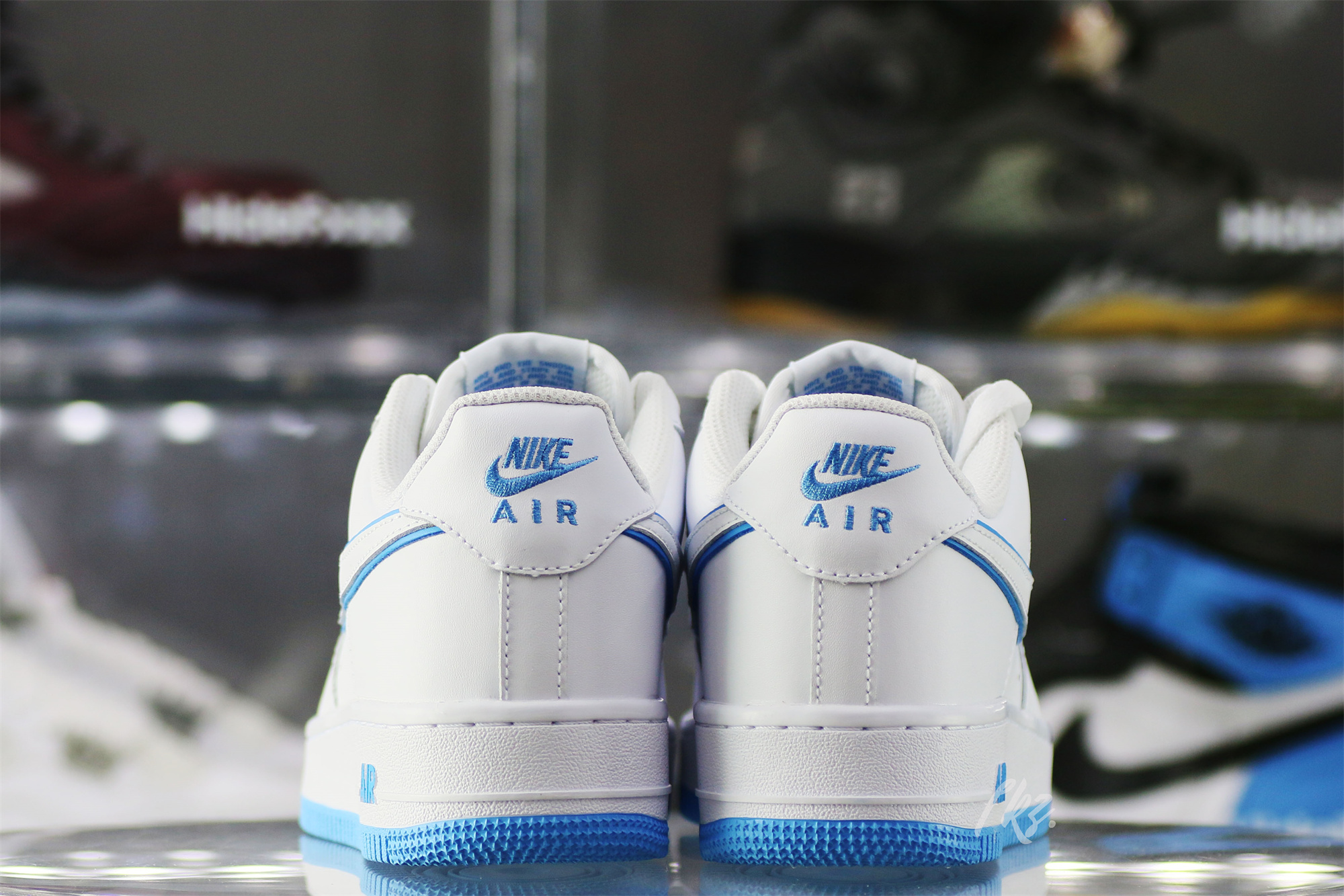 Nike Air Force 1 ’07 Low White University Blue Sole