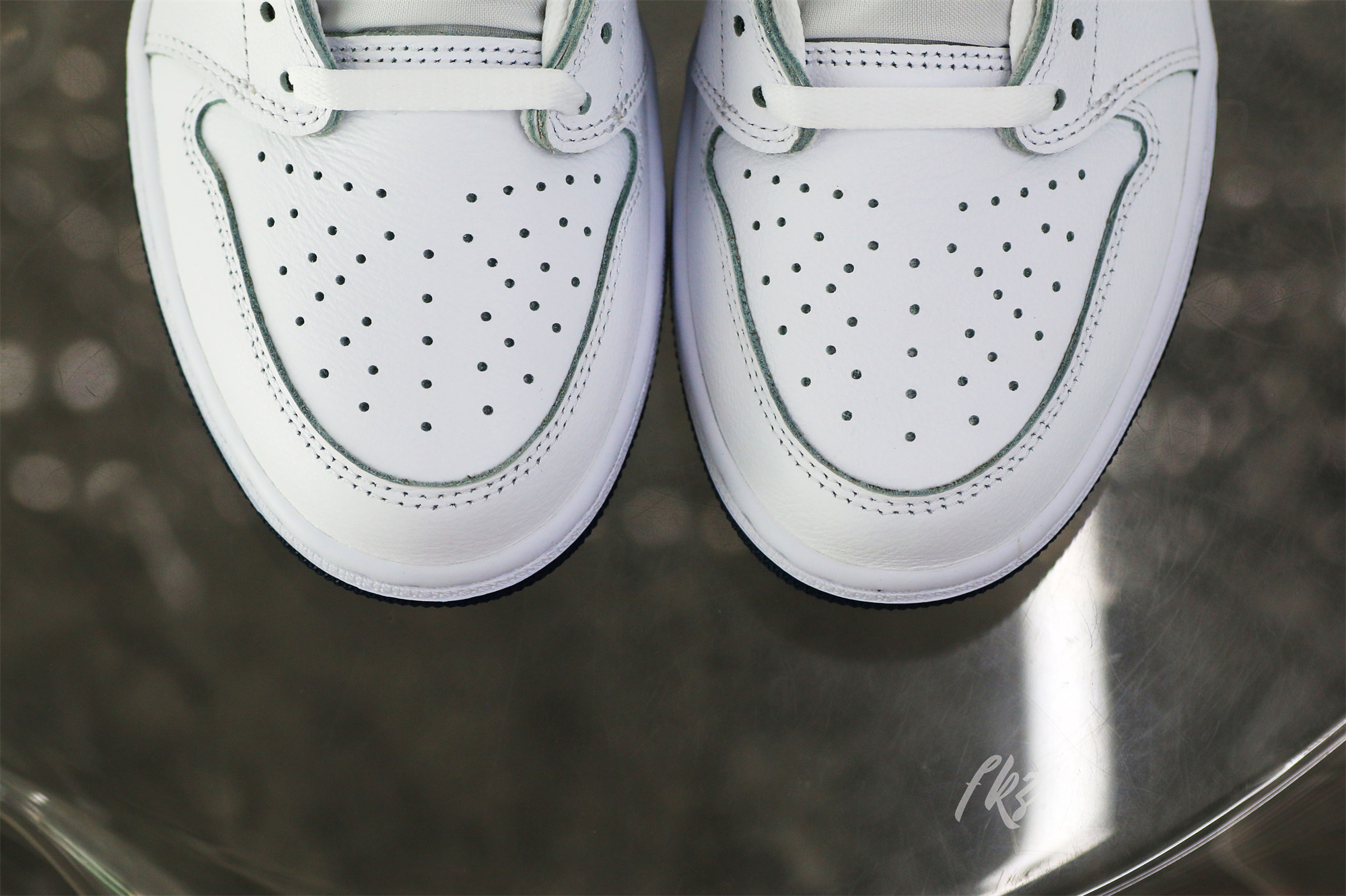 Air Jordan 1 Retro Low Metallic Blue