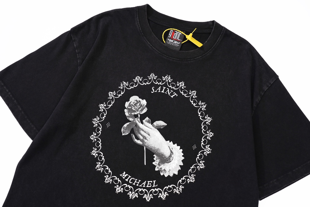 vintag3 hand-held rose and pigeon printed short-sleeved T-shirt