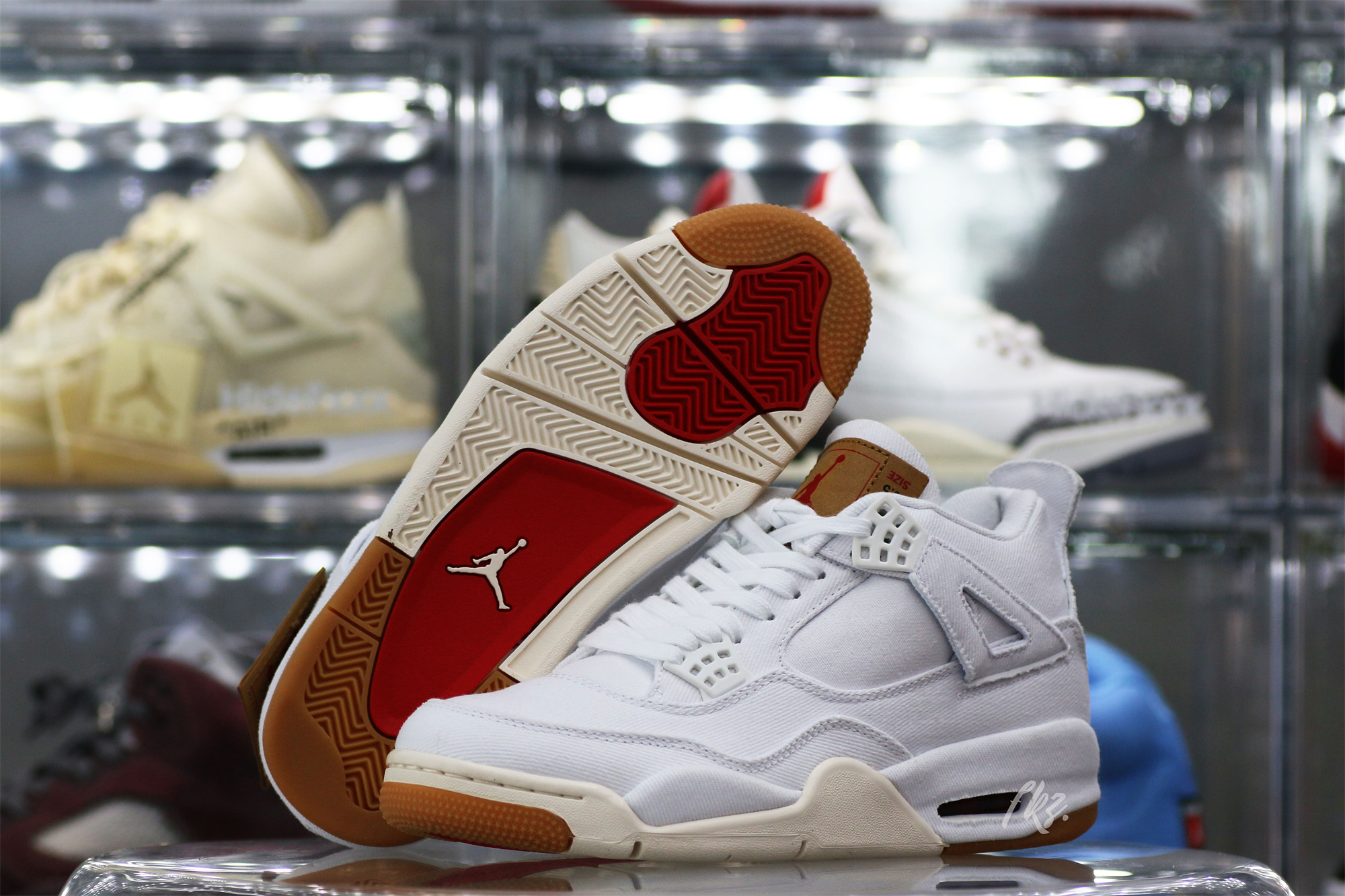 Air Jordan 4 Retro Levi’s White (Levi’s Tag)