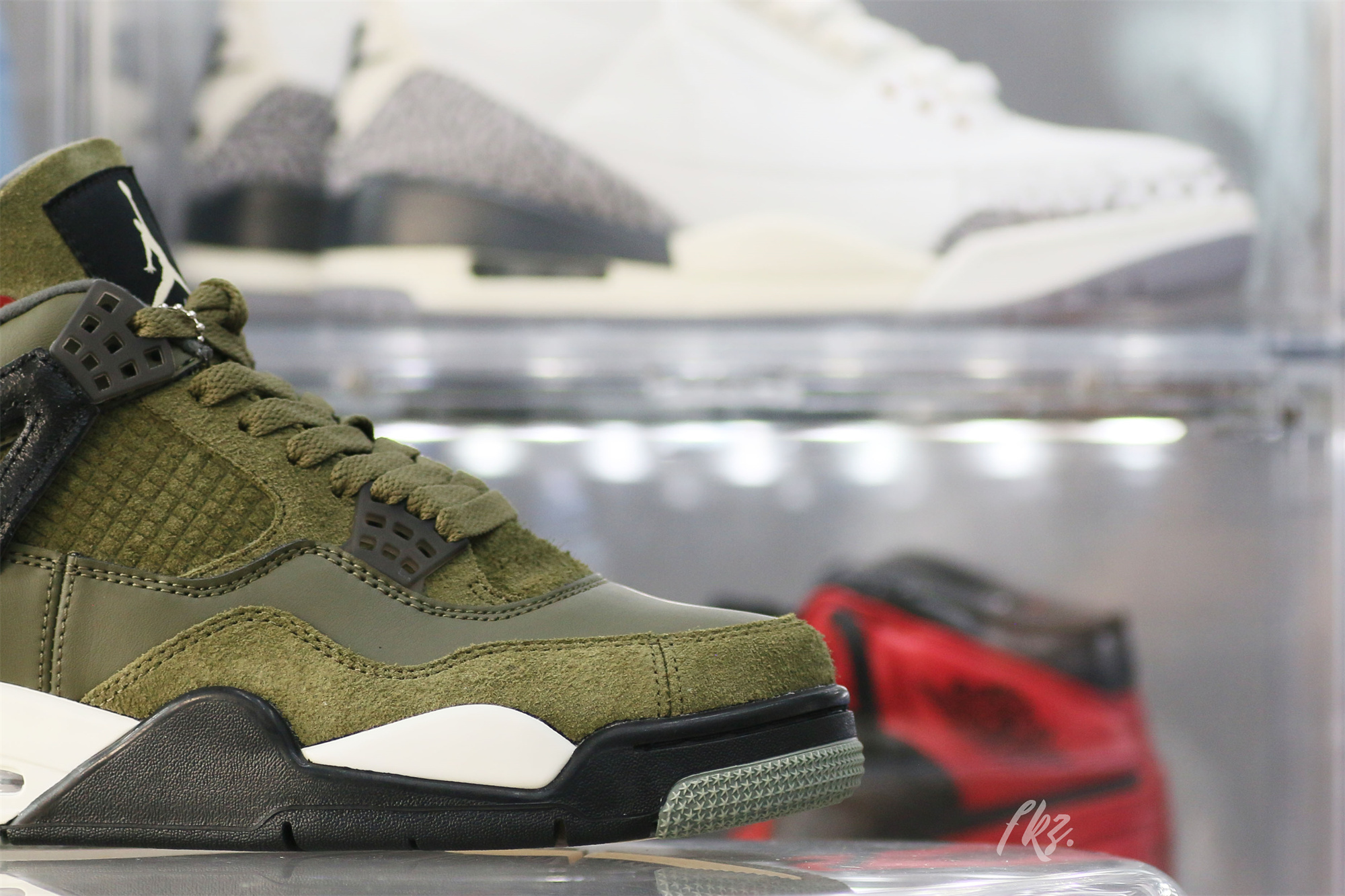 Air Jordan 4 Retro SE Craft Medium Olive (LN5 A1)