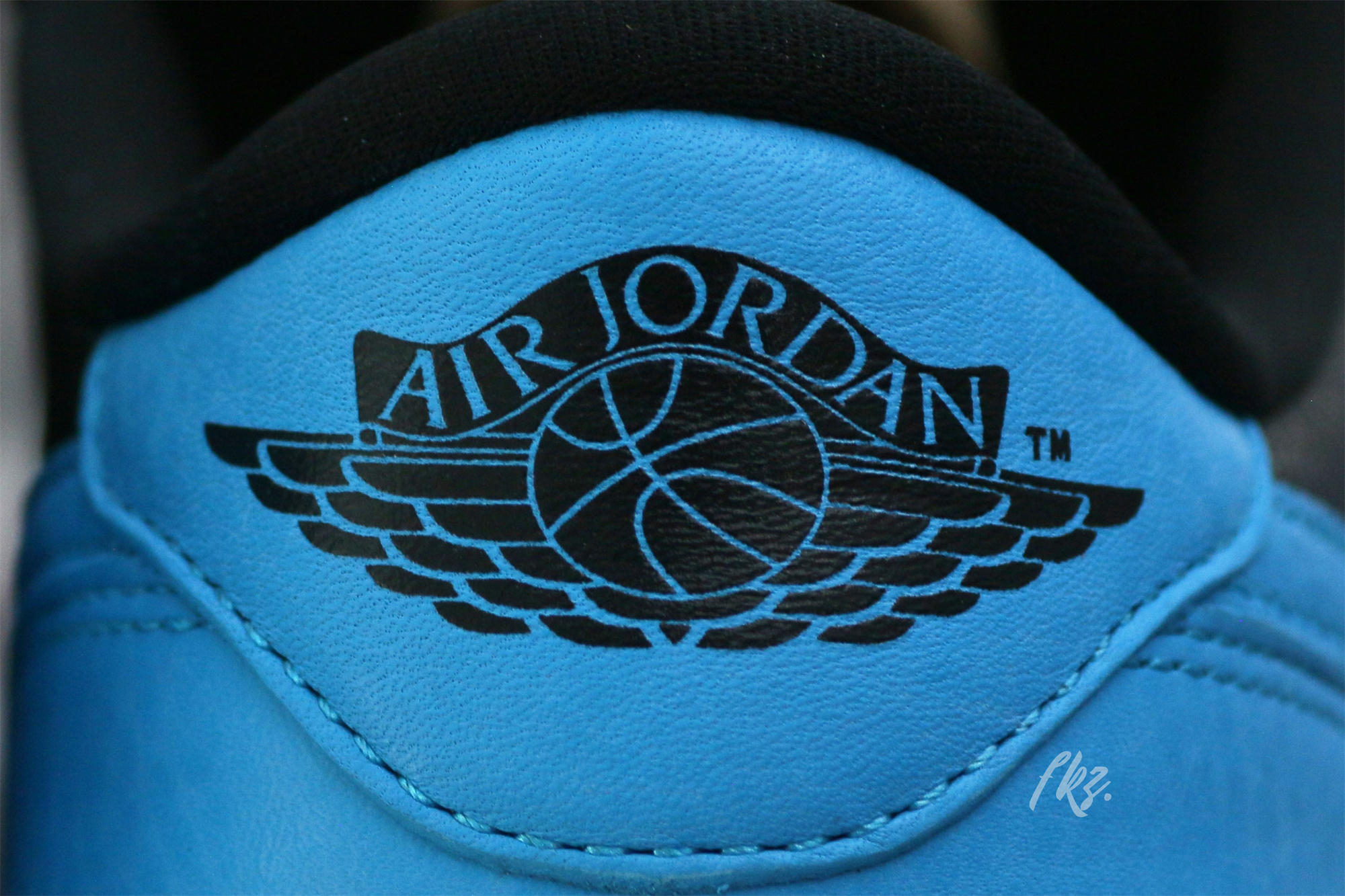 Air Jordan 1 Retro Low OG NC To Chi